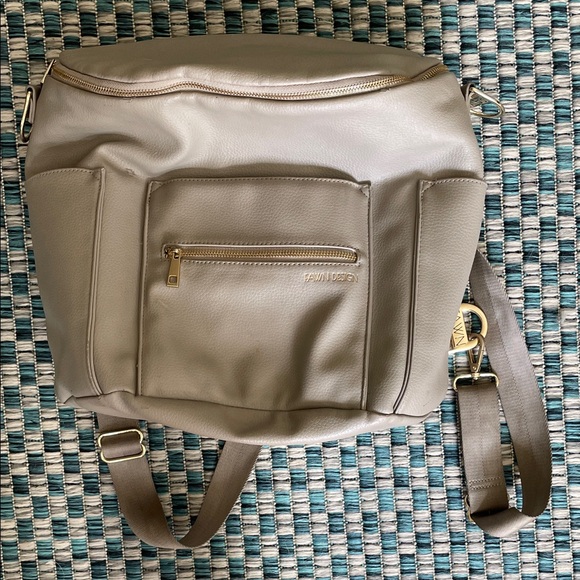 Fawn Design Beige Diaper Bag Backpack - Picture 1 of 9
